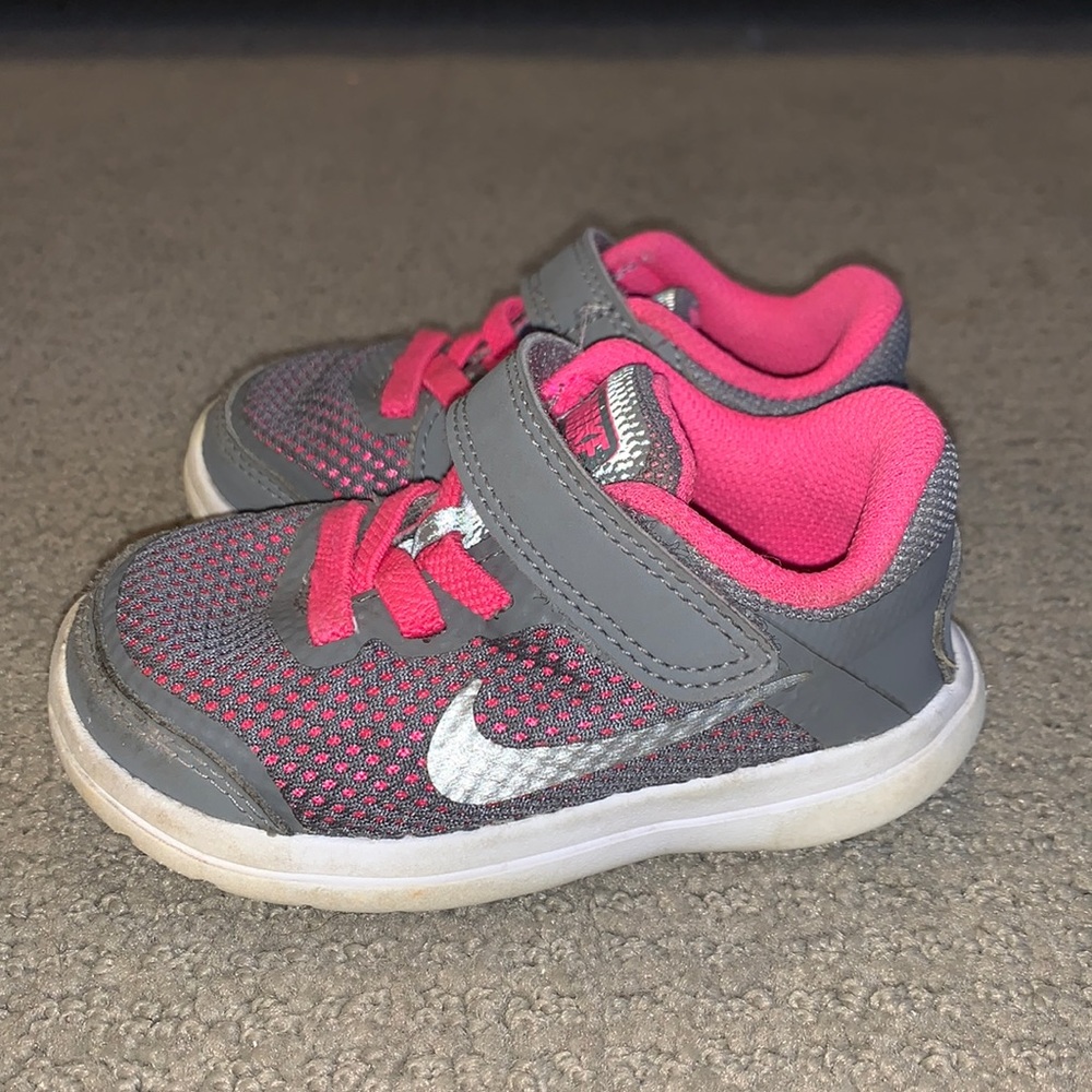 Nike Toddler/Walker size 5c